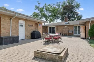 353 E Butterfield Rd, Elmhurst, IL 60126 - Photo 21