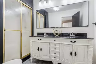 353 E Butterfield Rd, Elmhurst, IL 60126 - Photo 15