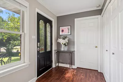 353 E Butterfield Road, Elmhurst, IL 60126 - Photo 3