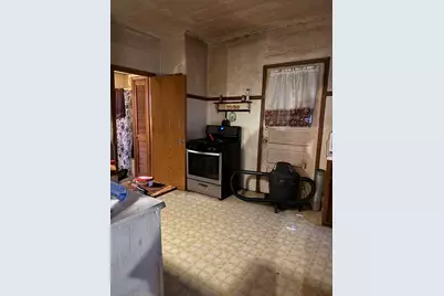 13228 S Houston Avenue, Chicago, IL 60633 - Photo 5