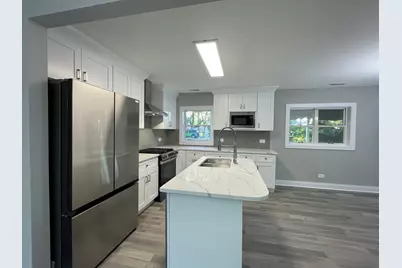 5547 S Peck Avenue, Countryside, IL 60525 - Photo 9