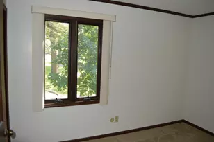 1701 Woodcrest Dr, Saint Anne, IL 60964 - Photo 21