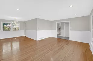 739 E 170th St, South Holland, IL 60473 - Photo 3