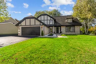 700 Fairfield Ln, Algonquin, IL 60102 - Photo 1