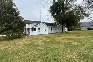 119 Center St, Seatonville, IL 61359 - Photo 3