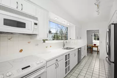 1011 Mohawk Road, Wilmette, IL 60091 - Photo 7