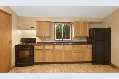 1004 S Pleasantview Drive, Tuscola, IL 61953 - Photo 7