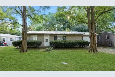 1004 S Pleasantview Drive, Tuscola, IL 61953 - Photo 1