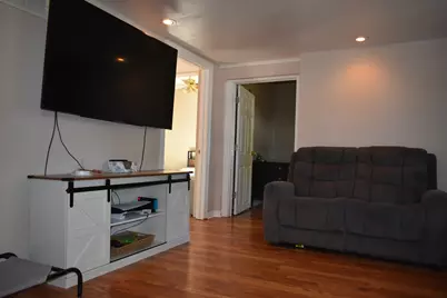 201 S Maple Street, El Paso, IL 61738 - Photo 5