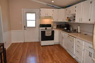 201 S Maple St, El Paso, IL 61738 - Photo 9