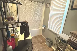 133 N E Ave, Amboy, IL 61310 - Photo 7