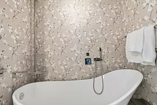 161 E Chicago Ave, Chicago, IL 60611 - Photo 29