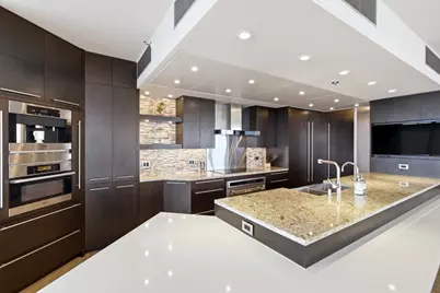 161 E Chicago Avenue #53A, Chicago, IL 60611 - Photo 11