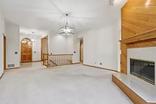 1421 Elm St, Spring Grove, IL 60081 - Photo 7