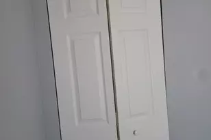 8834 S Exchange Ave, Chicago, IL 60617 - Photo 15