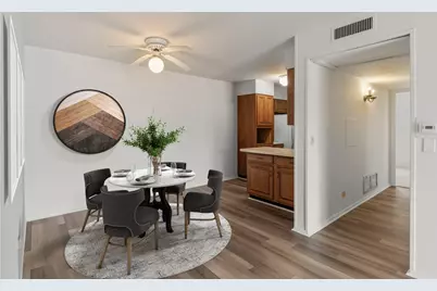 700 Wellington Avenue #110, Elk Grove Village, IL 60007 - Photo 5