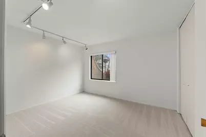 700 Wellington Avenue #110, Elk Grove Village, IL 60007 - Photo 9