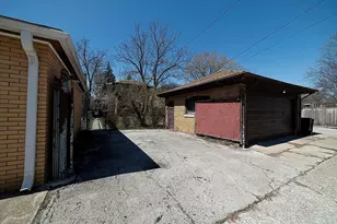 10247 S Bell Ave, Chicago, IL 60643 - Photo 29