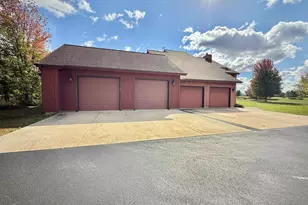 5449 S Branch Ct, Rochelle, IL 61068 - Photo 3