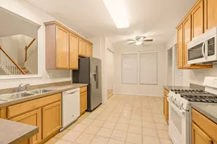 1463 Yellowstone Dr, Streamwood, IL 60107 - Photo 9