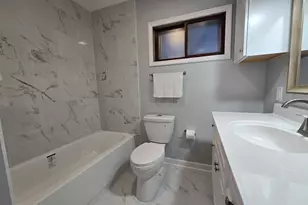 1007 N River Rd, McHenry, IL 60050 - Photo 11