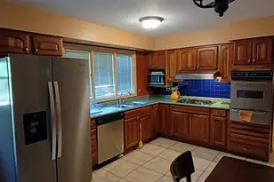 18751 Kings Rd, Homewood, IL 60430 - Photo 9