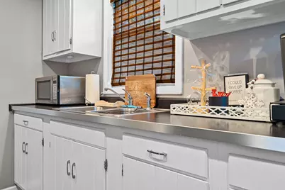 16W639 Red Oak Avenue, Bensenville, IL 60106 - Photo 11