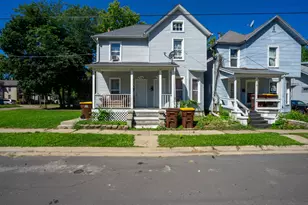 712 S Cherry St, Freeport, IL 61032 - Photo 1