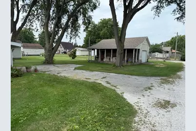 301 S 4th Street, Cissna Park, IL 60924 - Photo 15