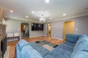 1700 Gideon Ave, Zion, IL 60099 - Photo 9