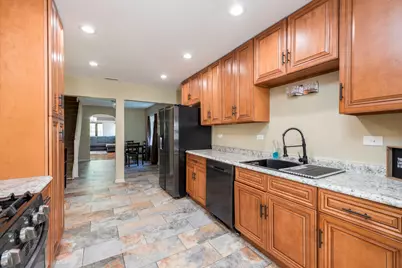 1700 Gideon Avenue, Zion, IL 60099 - Photo 13