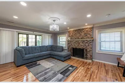 1700 Gideon Avenue, Zion, IL 60099 - Photo 7