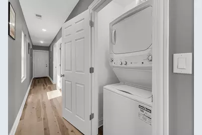 1048 N Lawndale Avenue, Chicago, IL 60651 - Photo 13