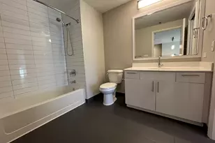 211 W Scott St, Chicago, IL 60610 - Photo 5