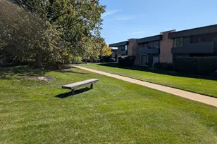 1295 N Sterling Ave, Palatine, IL 60067 - Photo 17