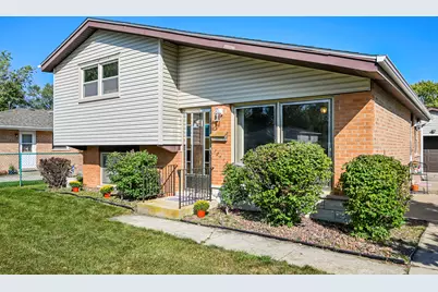 15115 Springfield Avenue, Midlothian, IL 60445 - Photo 1