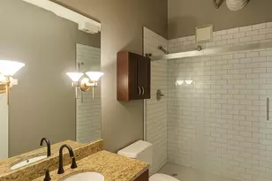 225 W Huron St, Chicago, IL 60654 - Photo 9