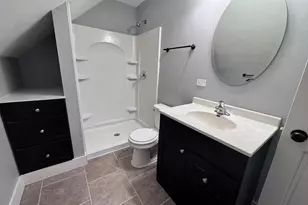 [Address not provided], Elgin, IL 60120 - Photo 11