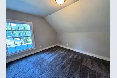 [Address not provided], Elgin, IL 60120 - Photo 7
