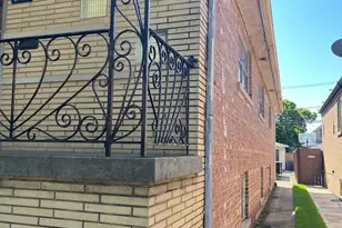 3907 W Marquette Rd, Chicago, IL 60629 - Photo 3