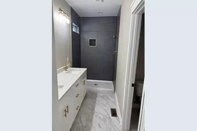 265 Creekside Drive, Byron, IL 61010 - Photo 9