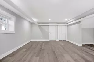 2109 W Eastwood Ave, Chicago, IL 60625 - Photo 9