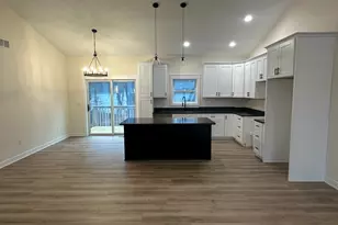 309 Creekside Dr, Byron, IL 61010 - Photo 3