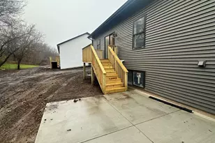 309 Creekside Dr, Byron, IL 61010 - Photo 11