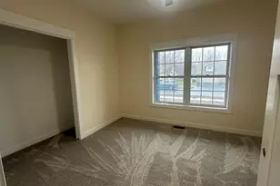 309 Creekside Dr, Byron, IL 61010 - Photo 7