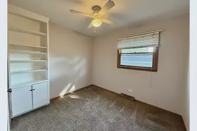 340 N Illinois Avenue, Glenwood, IL 60425 - Photo 11