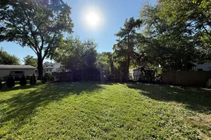 340 N Illinois Ave, Glenwood, IL 60425 - Photo 21