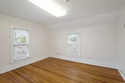 942 E State Street, Geneva, IL 60134 - Photo 15