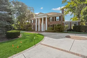 1053 Laurie Ln, Burr Ridge, IL 60527 - Photo 27