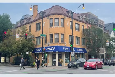 4363 N Lincoln Avenue, Chicago, IL 60618 - Photo 1